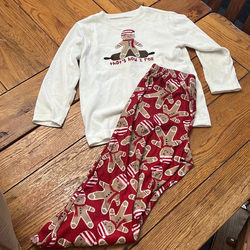 Gymboree sz 4 Pajamas Gingerbread Man Seasonal